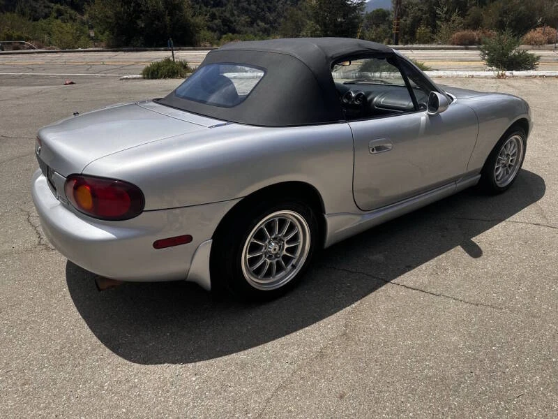 2000 Mazda NB MX-5 Miata - Image 10 of 15