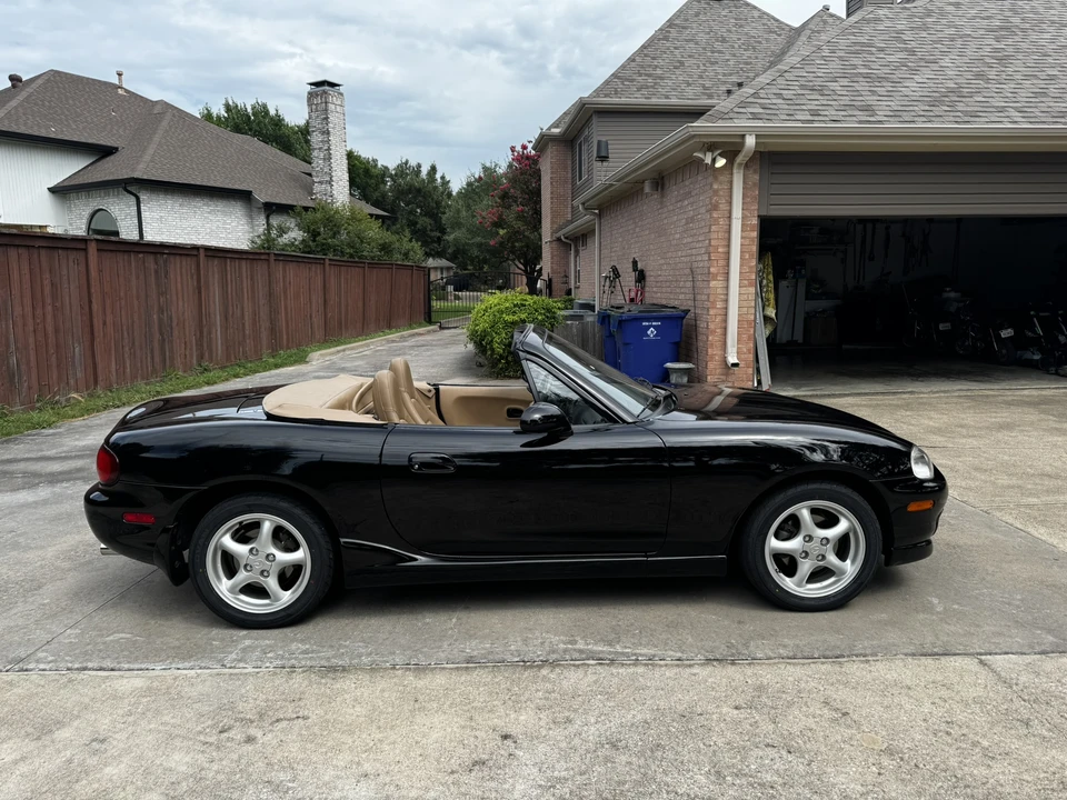 2000 Mazda NB MX-5 Miata - Image 4 of 31