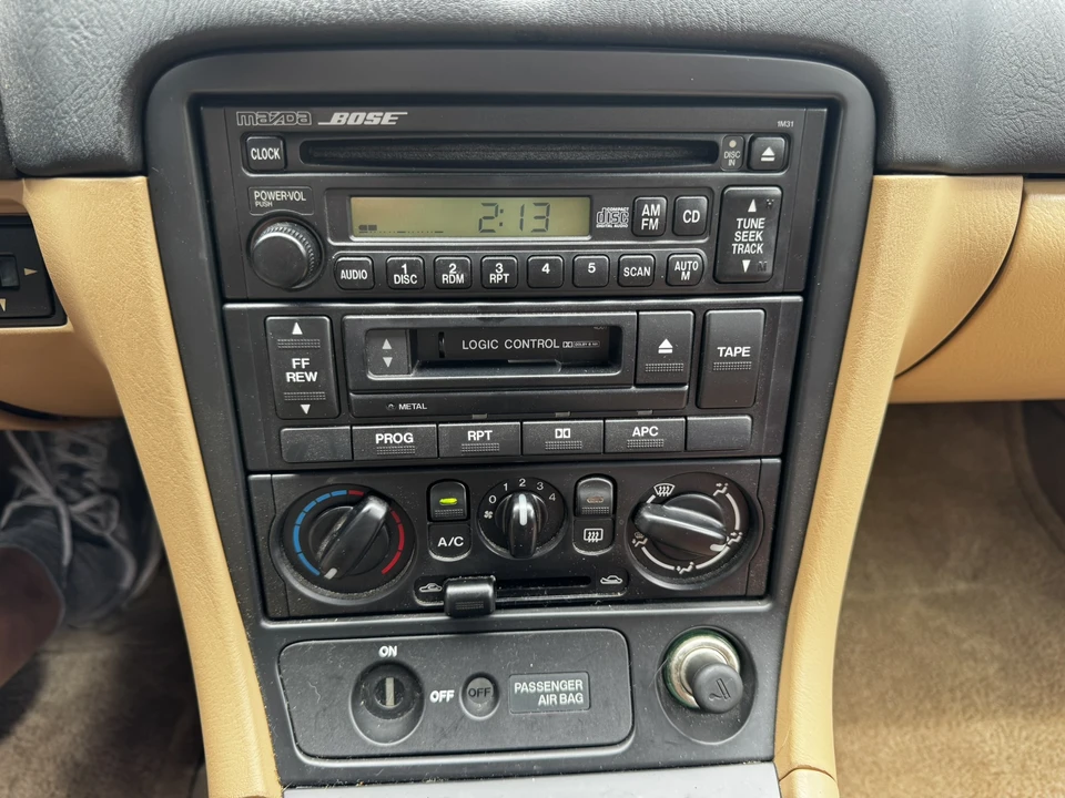 2000 Mazda NB MX-5 Miata - Image 26 of 31