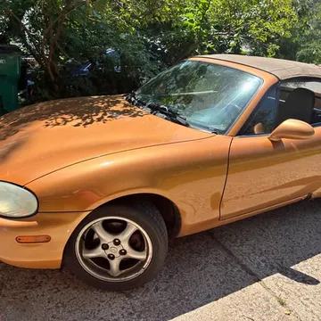 2000 Mazda MX-5 Miata LS