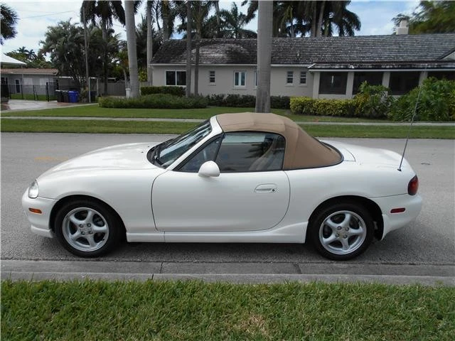 2000 Mazda NB MX-5 Miata - Image 11 of 12