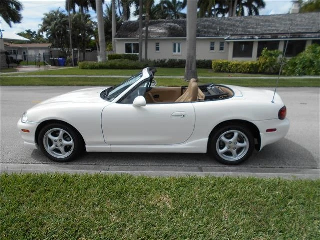 2000 Mazda NB MX-5 Miata - Image 10 of 12