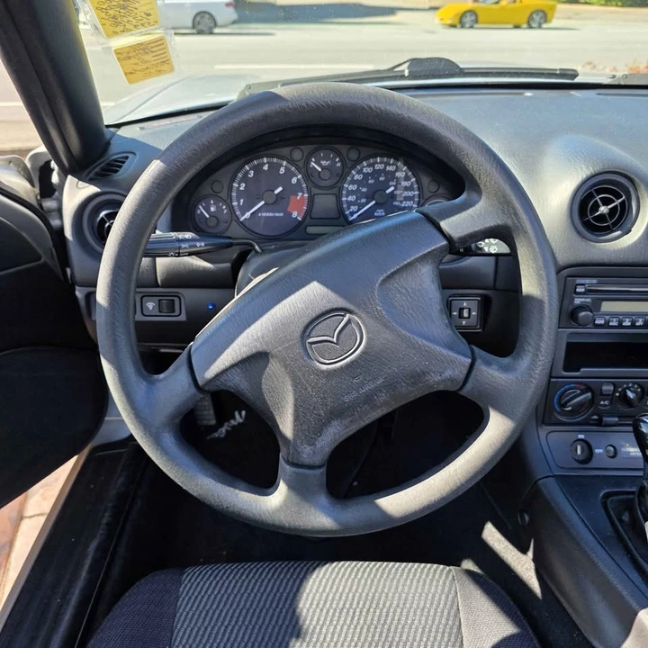 2000 Mazda NB MX-5 Miata - Image 7 of 10