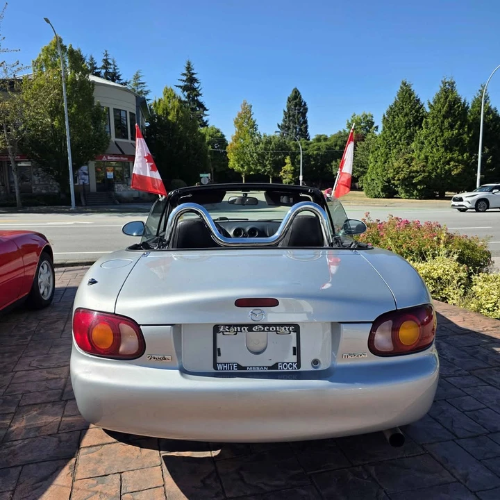 2000 Mazda NB MX-5 Miata - Image 2 of 10