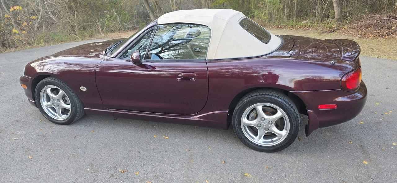 2000 Mazda NB MX-5 Miata - Image 28 of 31
