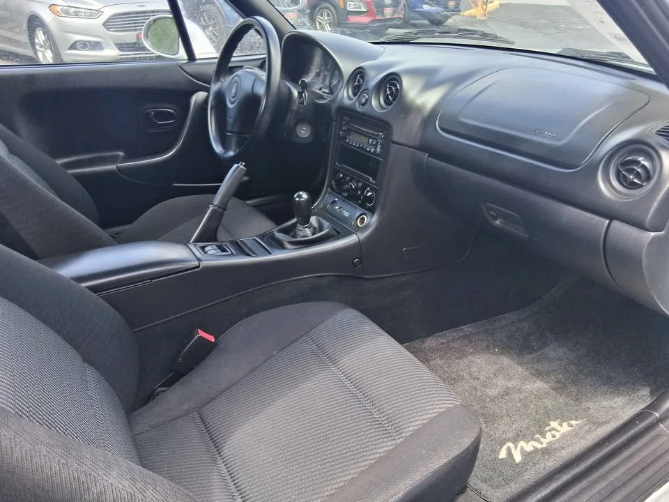 2000 Mazda NB MX-5 Miata - Image 6 of 19
