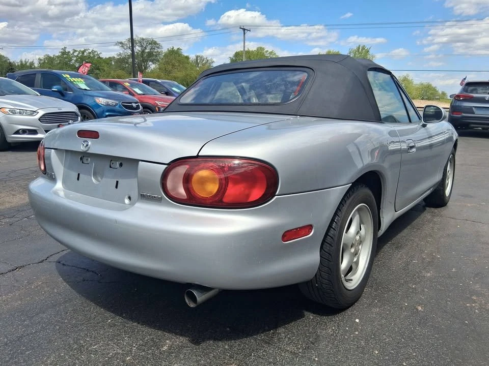 2000 Mazda NB MX-5 Miata - Image 18 of 19