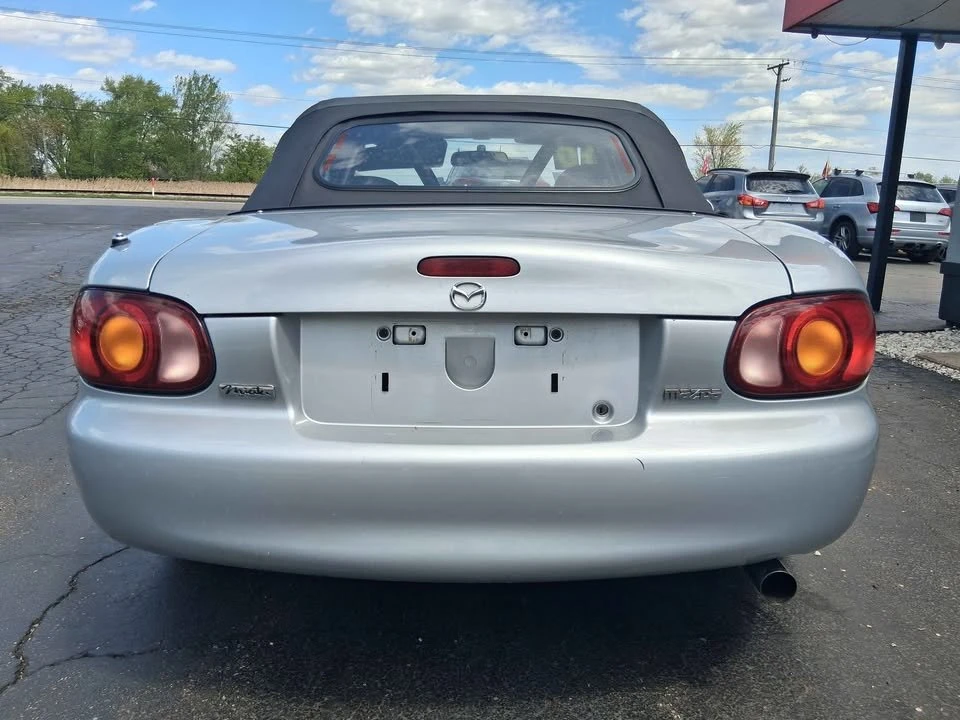 2000 Mazda NB MX-5 Miata - Image 17 of 19