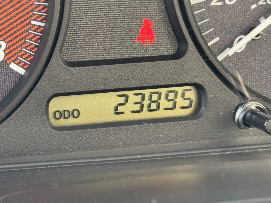 2000 Mazda NB MX-5 Miata - Image 9 of 13