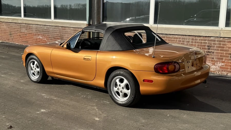 2000 Mazda NB MX-5 Miata - Image 6 of 13