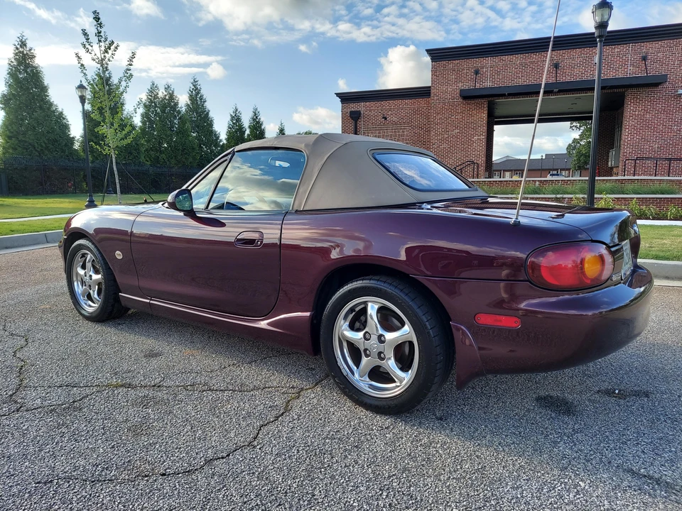 2000 Mazda NB MX-5 Miata - Image 25 of 31