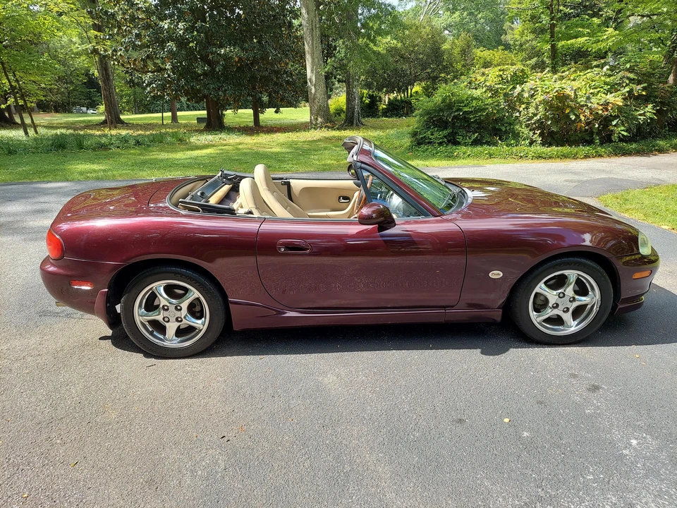2000 Mazda NB MX-5 Miata - Image 16 of 31