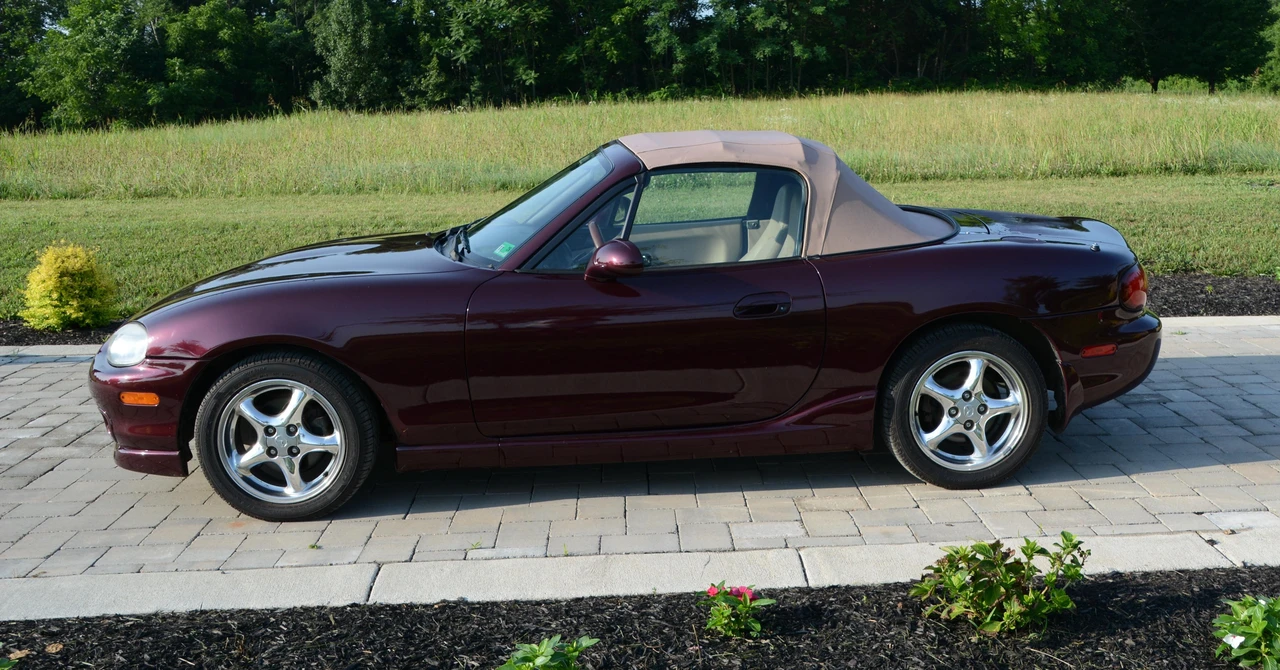 2000 Mazda NB MX-5 Miata - Image 19 of 31