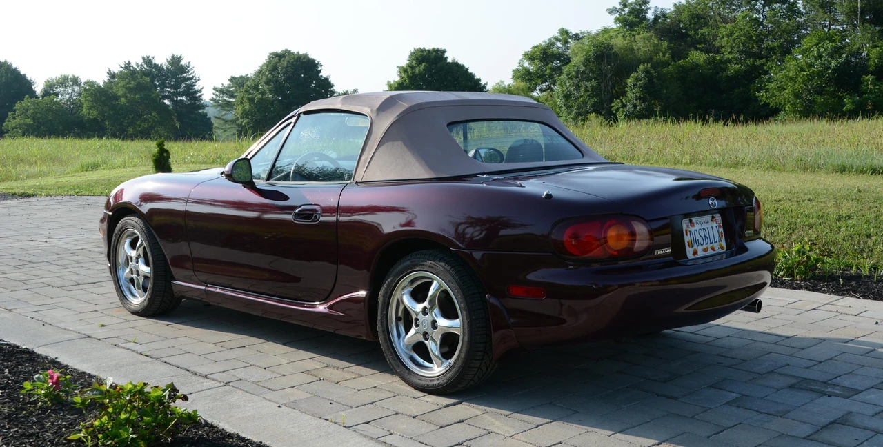 2000 Mazda NB MX-5 Miata - Image 21 of 31