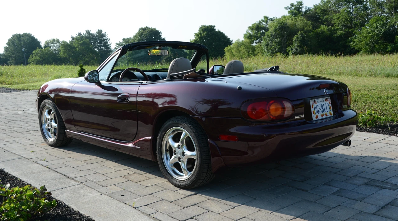 2000 Mazda NB MX-5 Miata - Image 9 of 31
