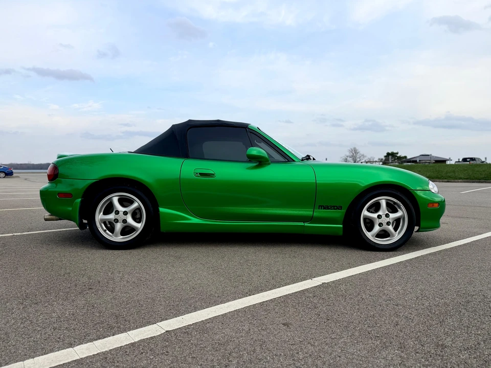 2000 Mazda NB MX-5 Miata - Image 16 of 31