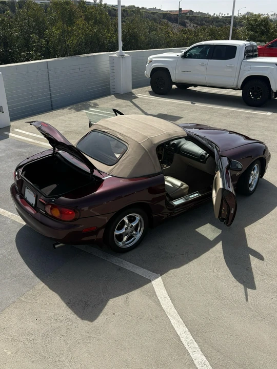 2000 Mazda NB MX-5 Miata - Image 9 of 21