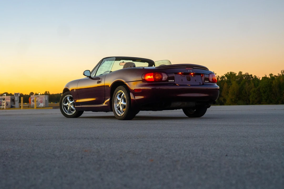 2000 Mazda NB MX-5 Miata - Image 11 of 31