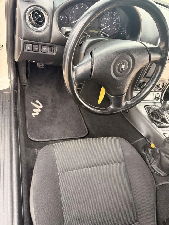 2000 Mazda NB MX-5 Miata - Image 11 of 19