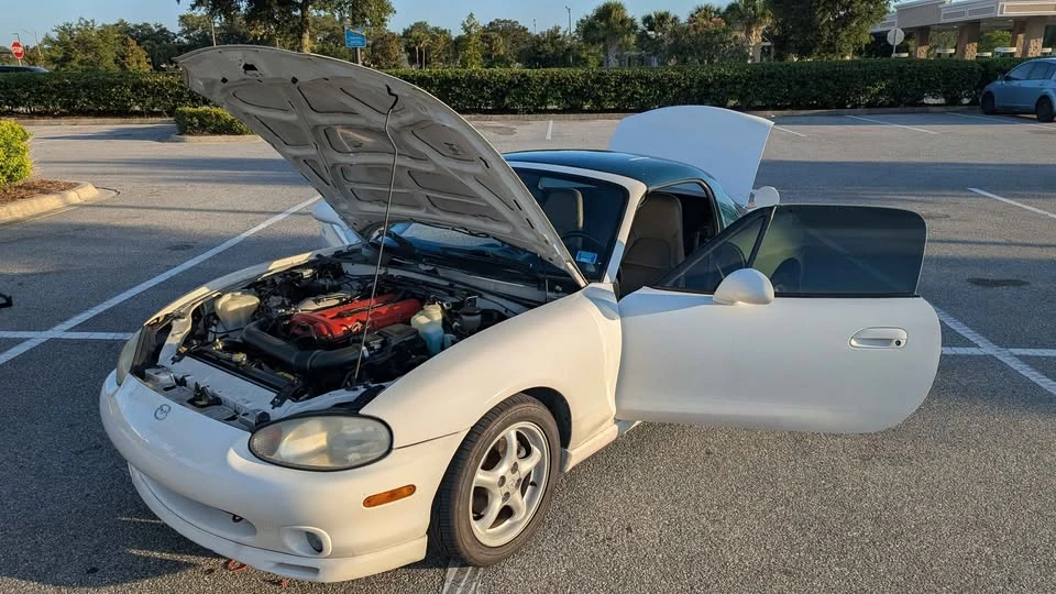 2000 Mazda NB MX-5 Miata - Image 3 of 10