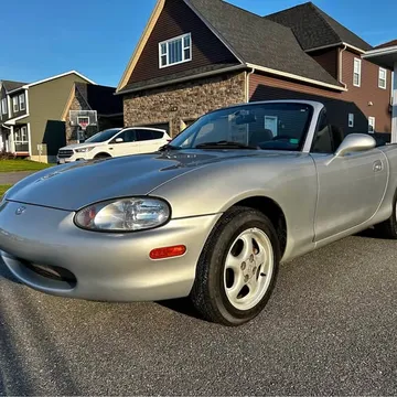 2000 Mazda MX-5 Miata