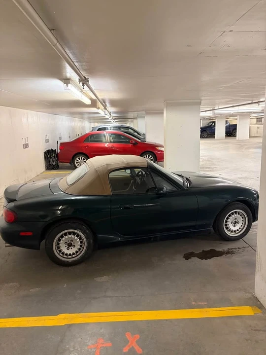 2000 Mazda NB MX-5 Miata - Image 4 of 11