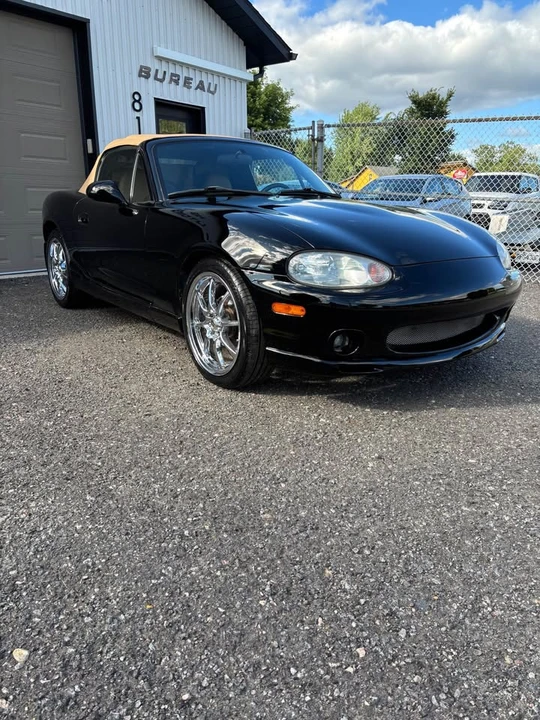 2000 Mazda NB MX-5 Miata - Image 2 of 17