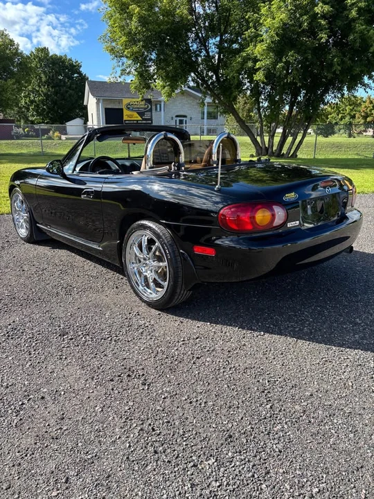 2000 Mazda NB MX-5 Miata - Image 8 of 17