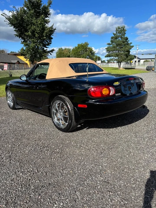 2000 Mazda NB MX-5 Miata - Image 4 of 17