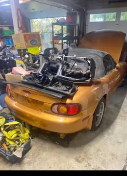 2000 Mazda MX-5 Miata