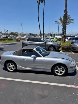 2000 Mazda MX-5
