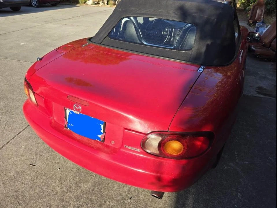 2000 Mazda NB MX-5 Miata - Image 2 of 7