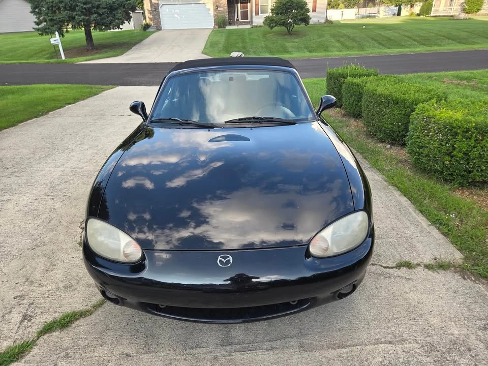 2000 Mazda NB MX-5 Miata - Image 2 of 13