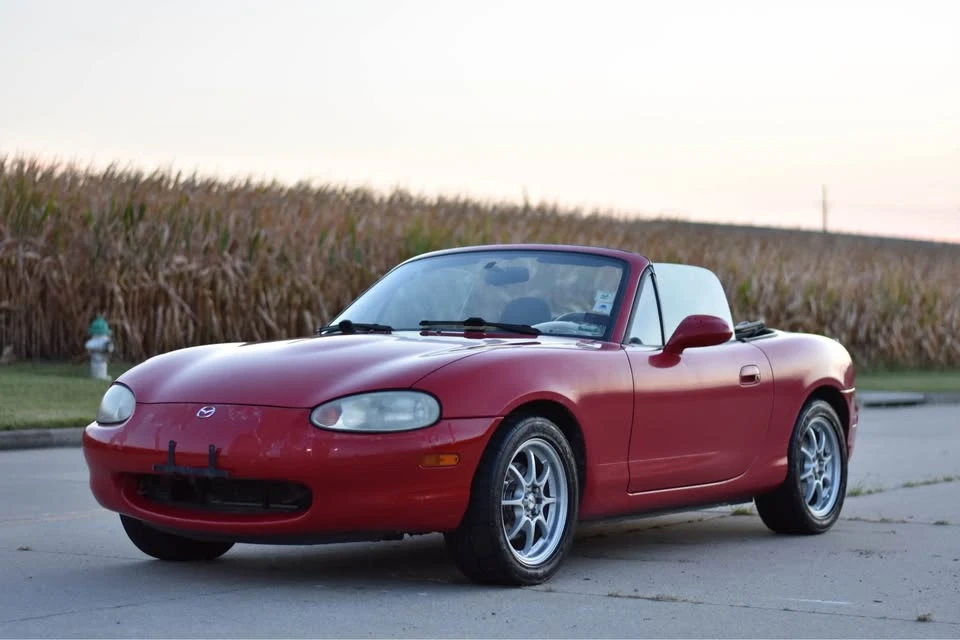 2000 Mazda NB MX-5 Miata - Image 11 of 15
