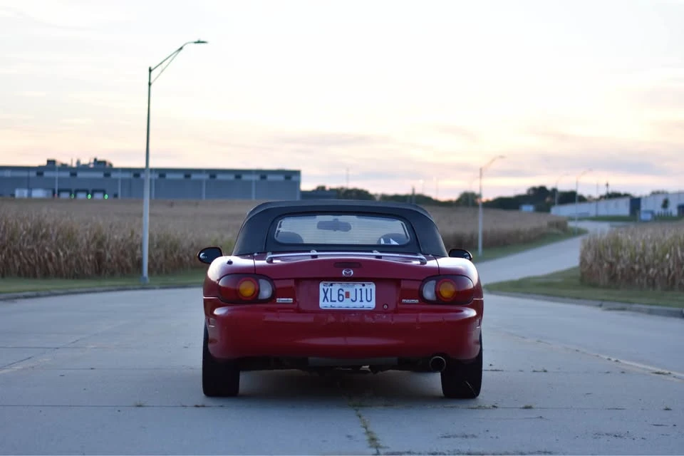 2000 Mazda NB MX-5 Miata - Image 7 of 15