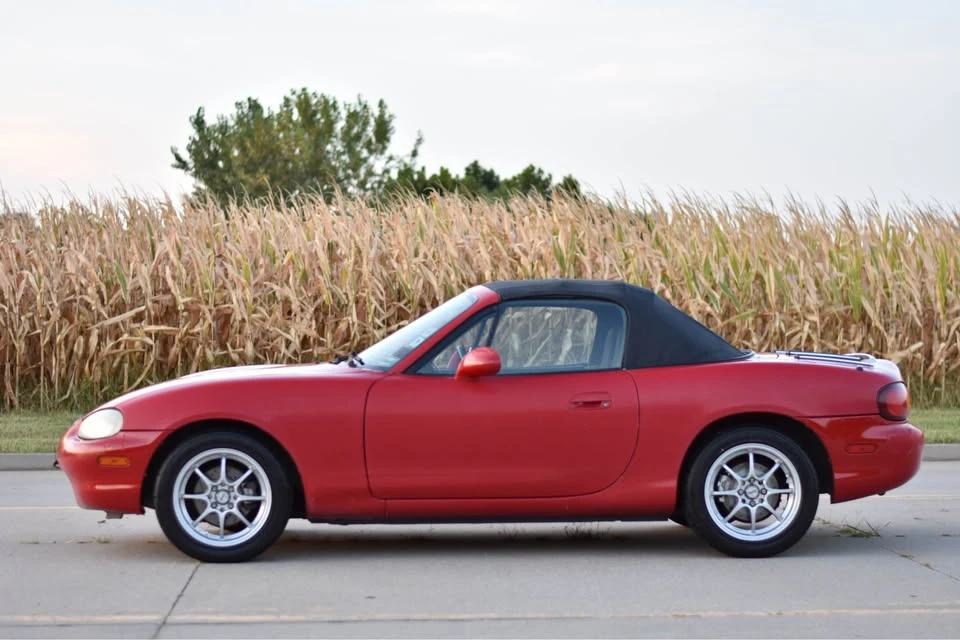 2000 Mazda NB MX-5 Miata - Image 5 of 15