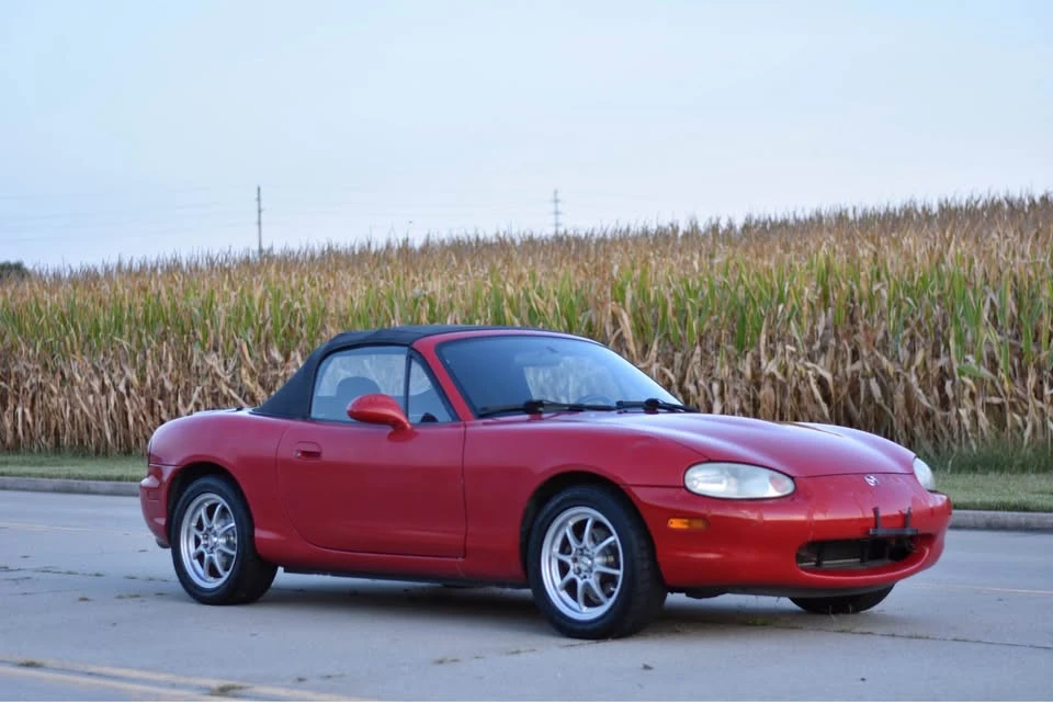 2000 Mazda NB MX-5 Miata - Image 2 of 15