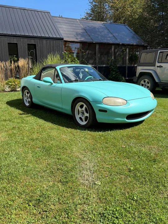 2000 Mazda NB MX-5 Miata - Image 2 of 9