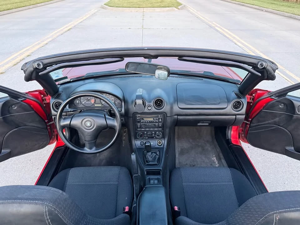 2000 Mazda NB MX-5 Miata - Image 14 of 15