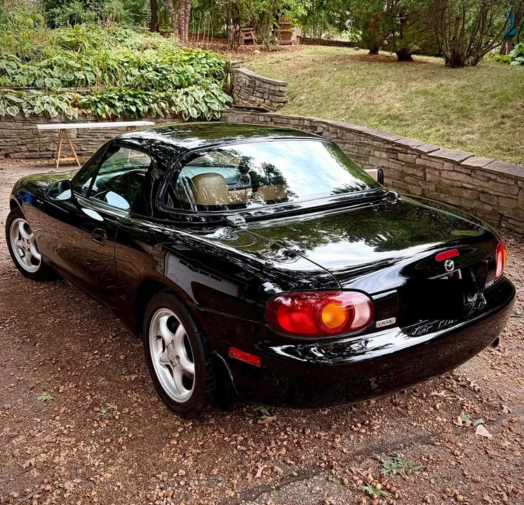 2000 Mazda NB MX-5 Miata - Image 3 of 8