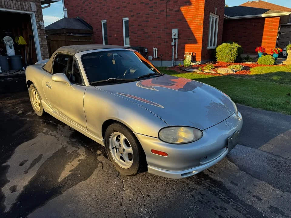 2000 Mazda NB MX-5 Miata - Image 2 of 12