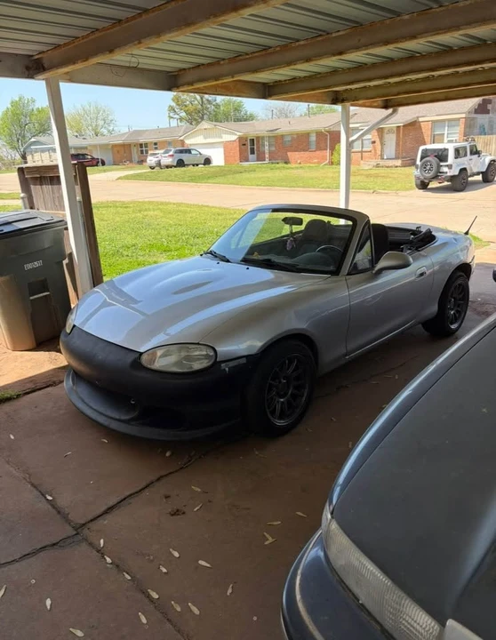 2000 Mazda NB MX-5 Miata - Image 5 of 10