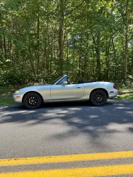2000 Mazda MX-5 Miata