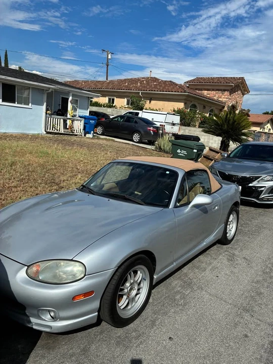 2000 Mazda NB MX-5 Miata - Image 2 of 7