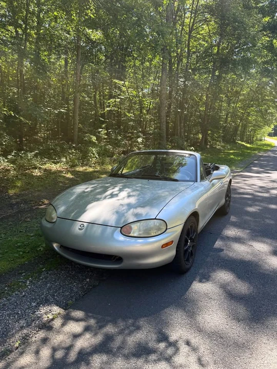 2000 Mazda NB MX-5 Miata - Image 2 of 4