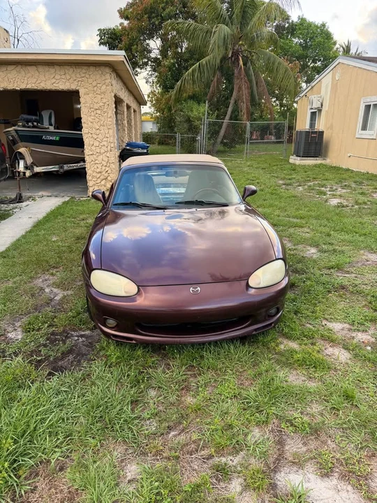 2000 Mazda NB MX-5 Miata - Image 4 of 16