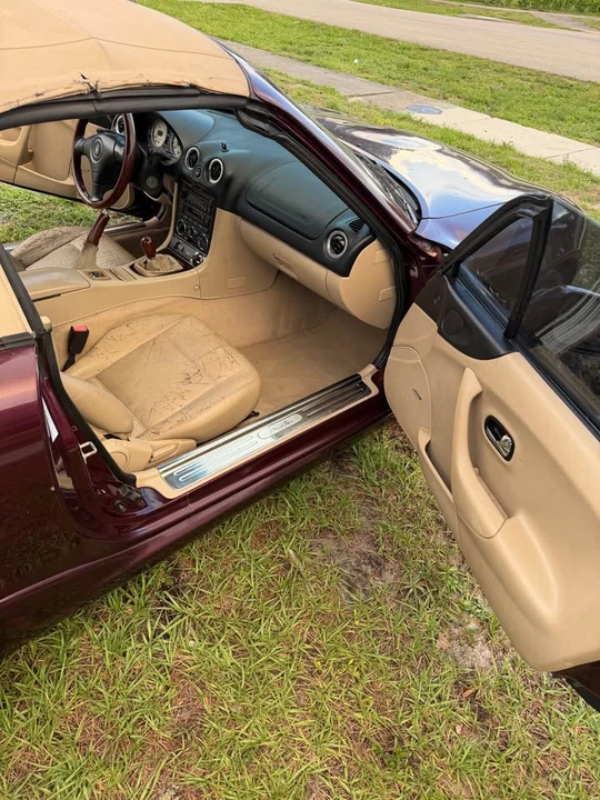 2000 Mazda NB MX-5 Miata - Image 11 of 16