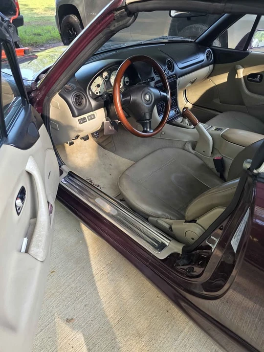2000 Mazda NB MX-5 Miata - Image 8 of 11