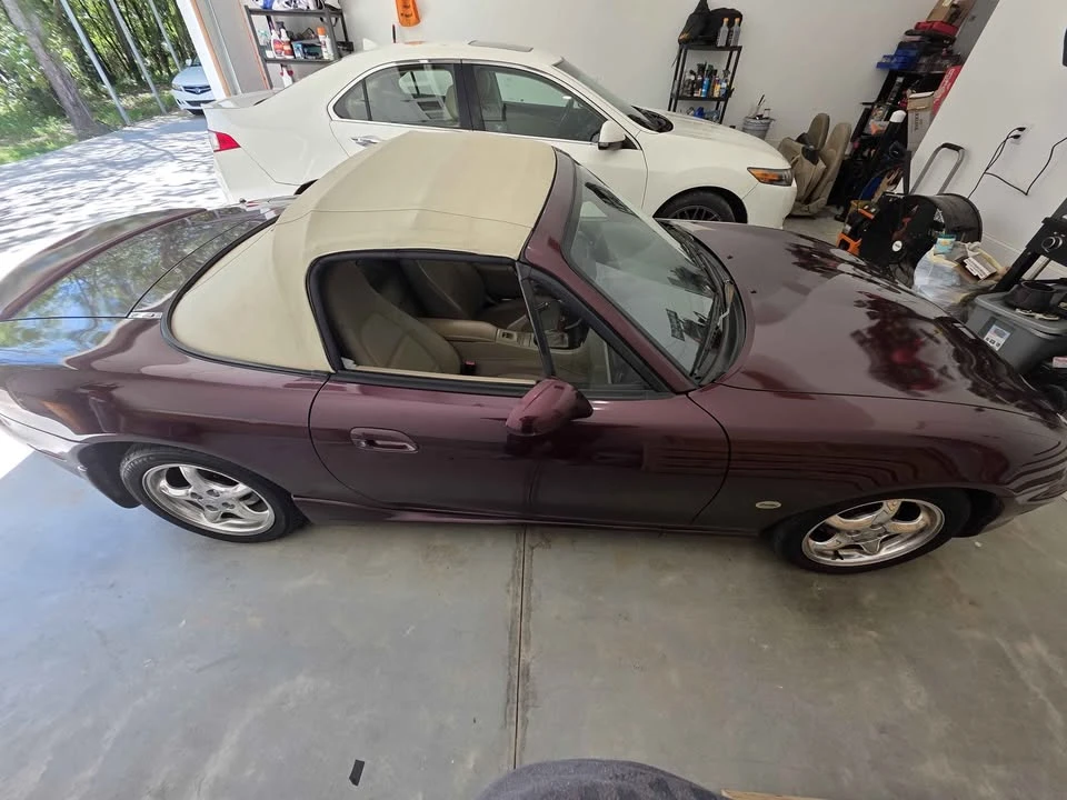 2000 Mazda NB MX-5 Miata - Image 2 of 11