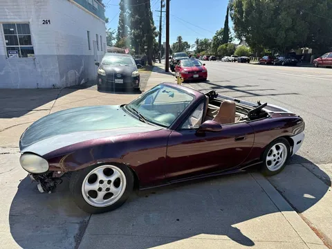 2000 Mazda MX-5 SE Convertible 2D